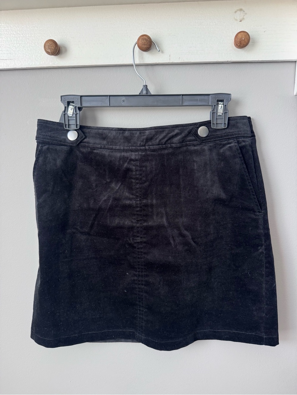 LOFT Petite Black Corduroy A-Line Mini Skirt Size 6P